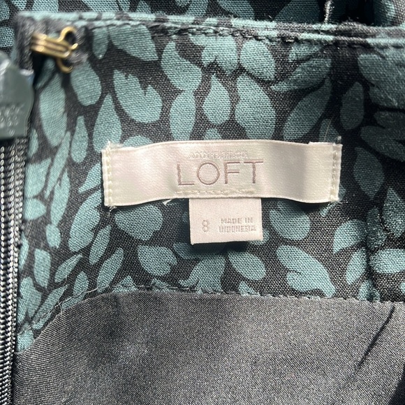 LOFT black and teal leaf design, pencil skirt women’s size 8 - Picture 4 of 4